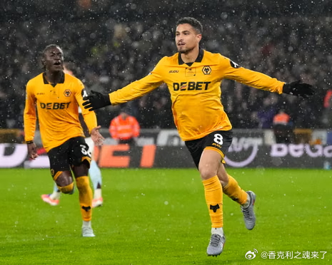 狼队本赛季在英超联赛中的定位球表现：防守最强，仅失5球进攻端表现最差，仅打入5球