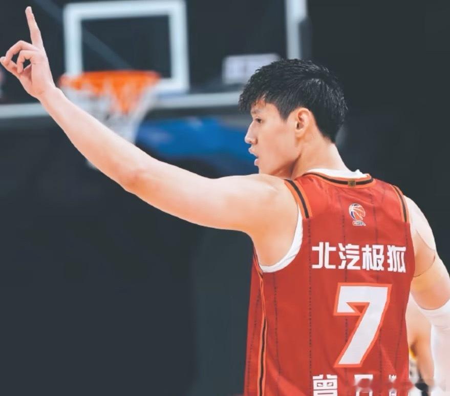 曾凡博预计下场对阵广东能够出场。 