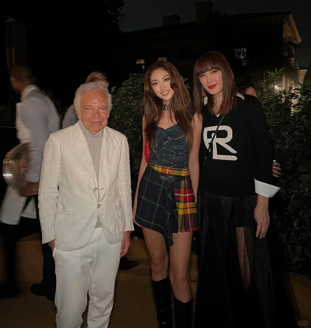 任达华56岁老婆走秀美如女王！女儿即将接班