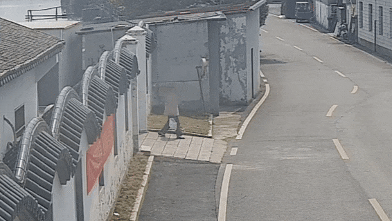 【老人进山失联民警紧急搜救化险为夷】XIAO美好 近日，衙前派出所接到群众紧急求