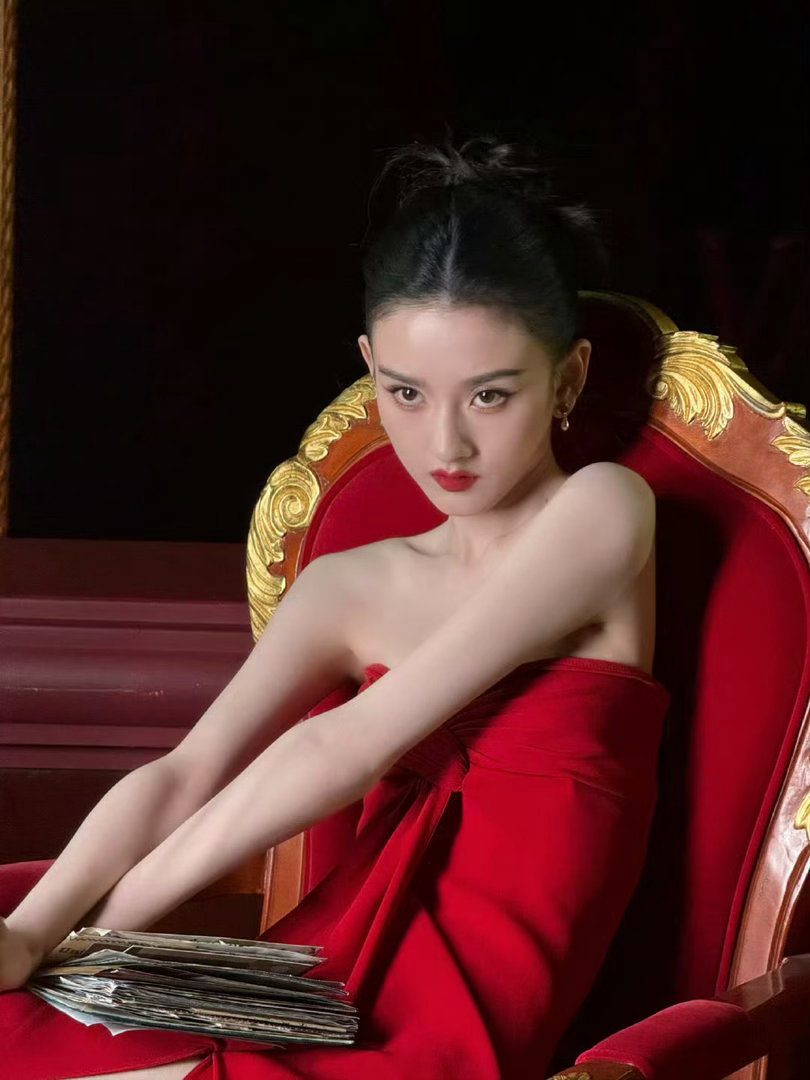 宋祖儿明艳美宋祖儿穿红裙好明艳大方的美 