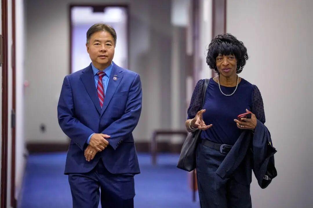 众议员瓦莱丽·福希（北卡罗来纳州民主党人）是一位相对低调的第二任期众议员，但她在