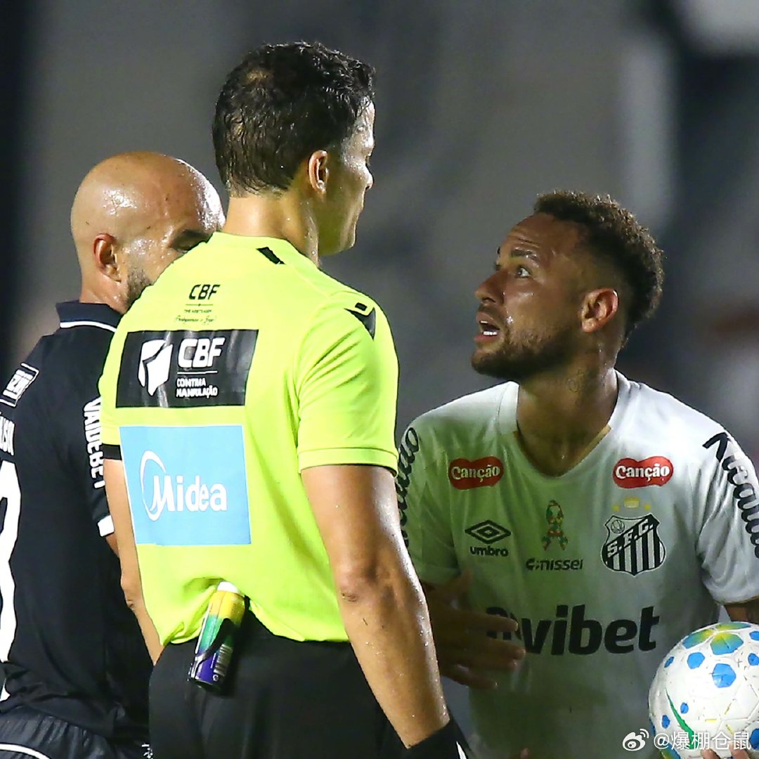 【引起舆论】《太阳报》：桑托斯球星内马尔在昨天对贝伦赛艇的赛后，称裁判是“像来了