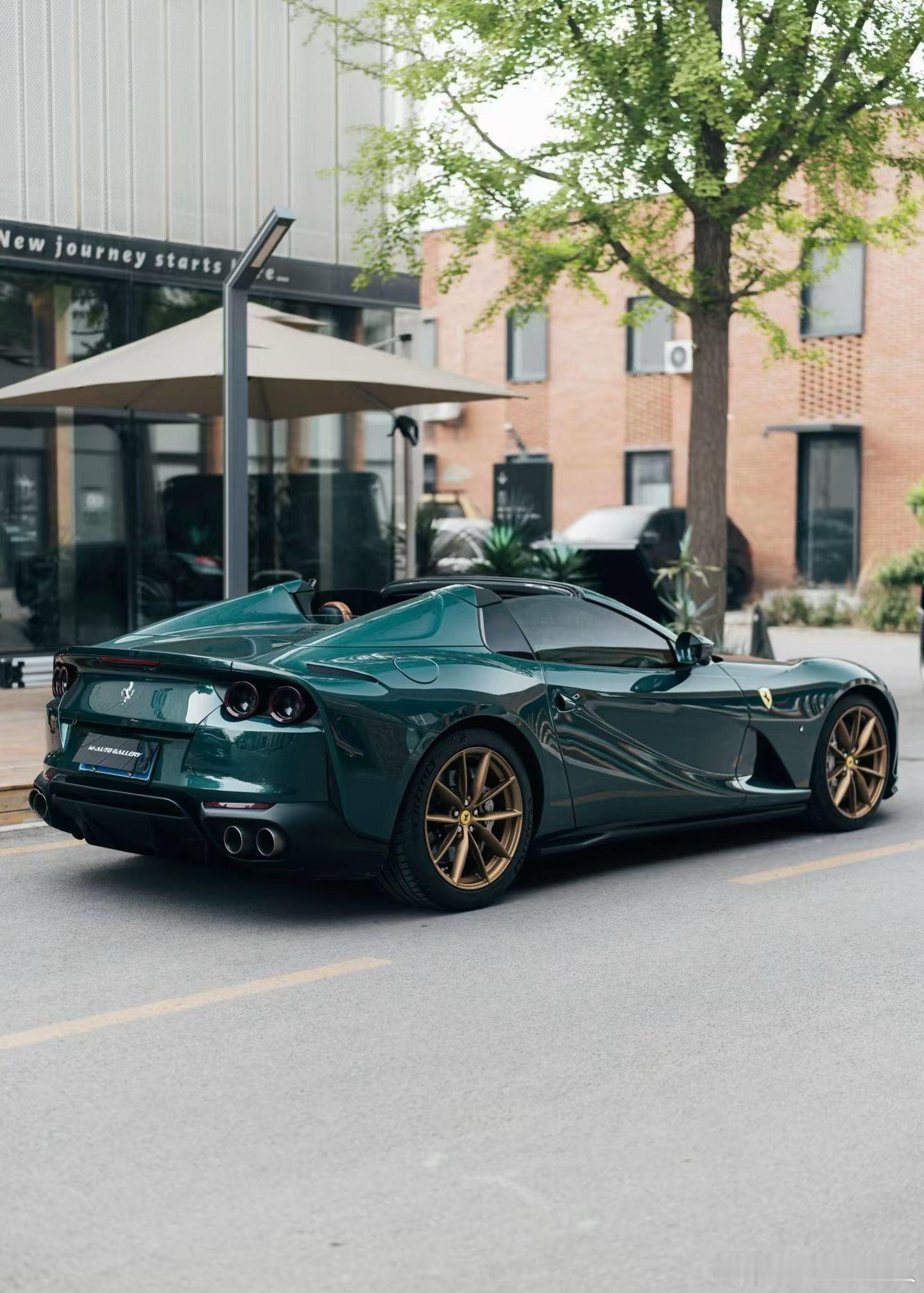 Ferrari812GTS TailorMadeVerde Pino 松绿色/油