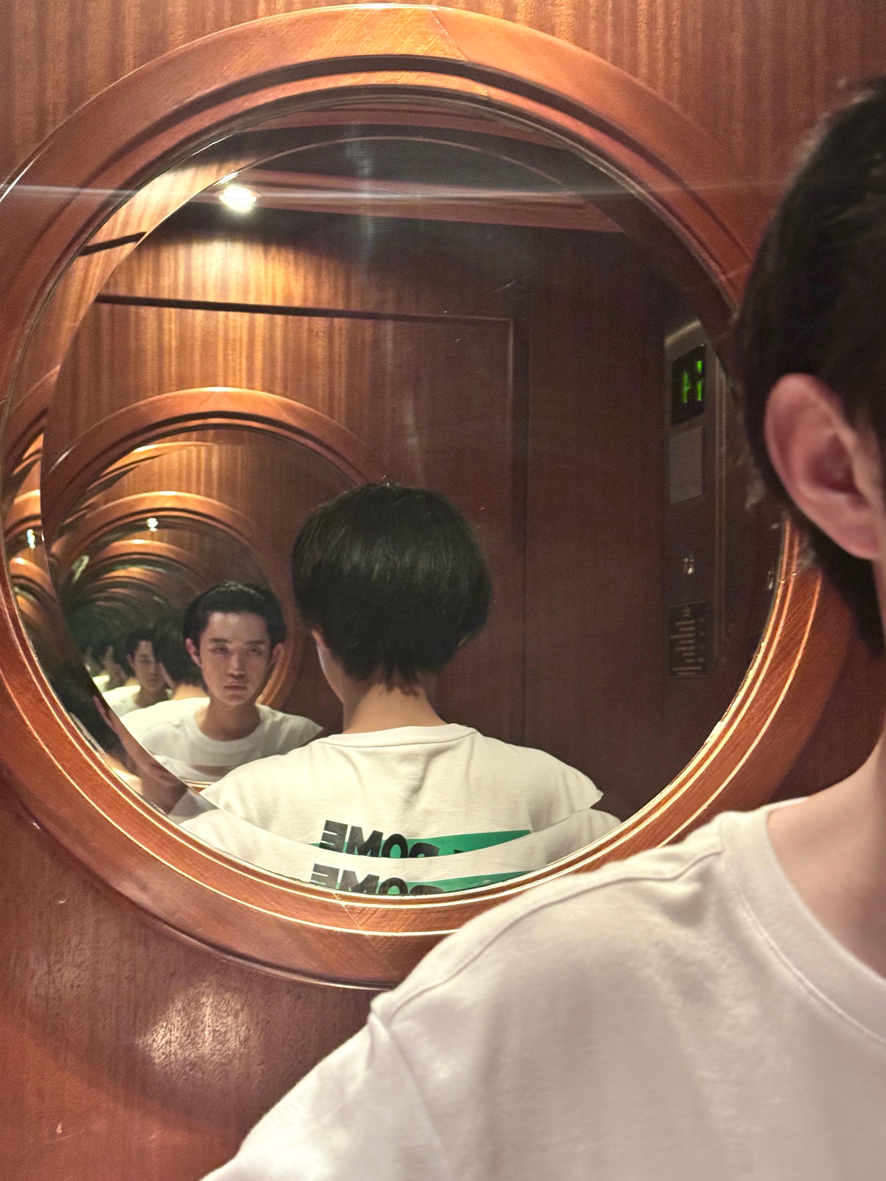 进入无限循环，累与更累…而你，我可爱的粉色打底。谢谢你的出现，让我在不想动脑子穿