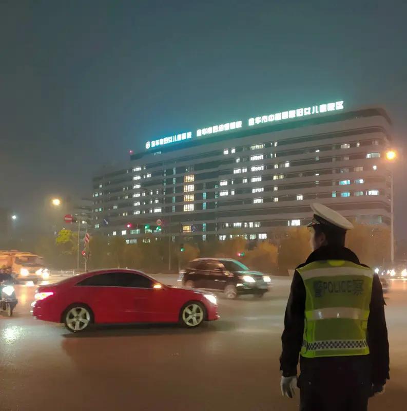 孕妇凌晨驾车就医，95码撞死人！更可怕的是，车是脱保二手车还刚过户
 
凌晨5点