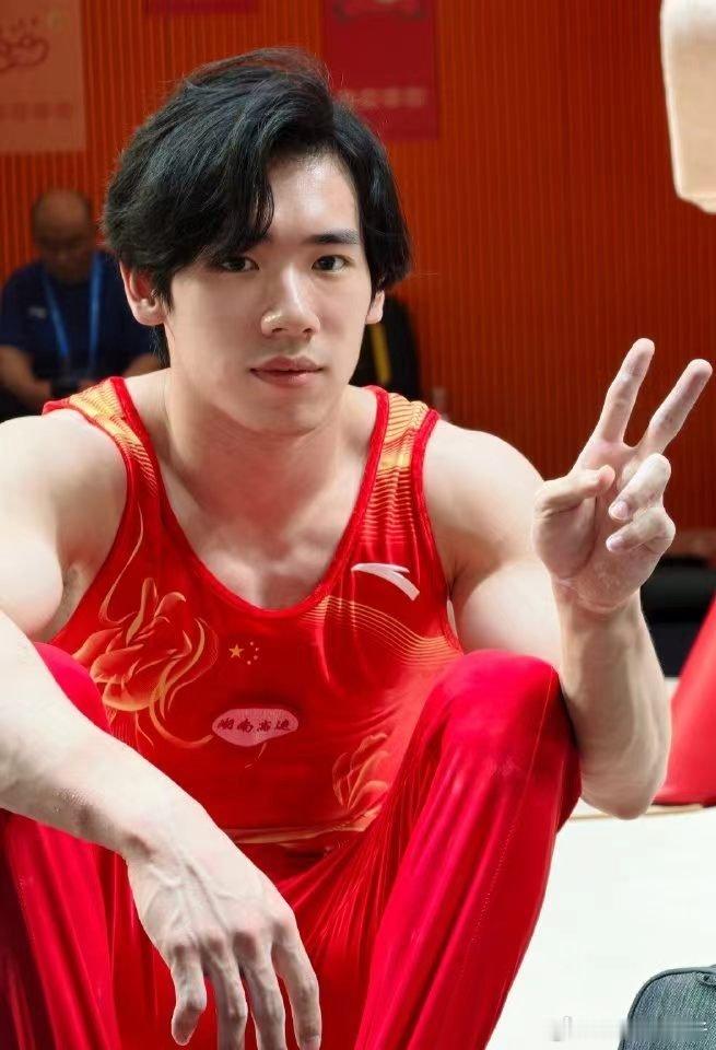 张博恒五月总结plog搞得人家的心乱乱的还在那里萌萌地比✌️