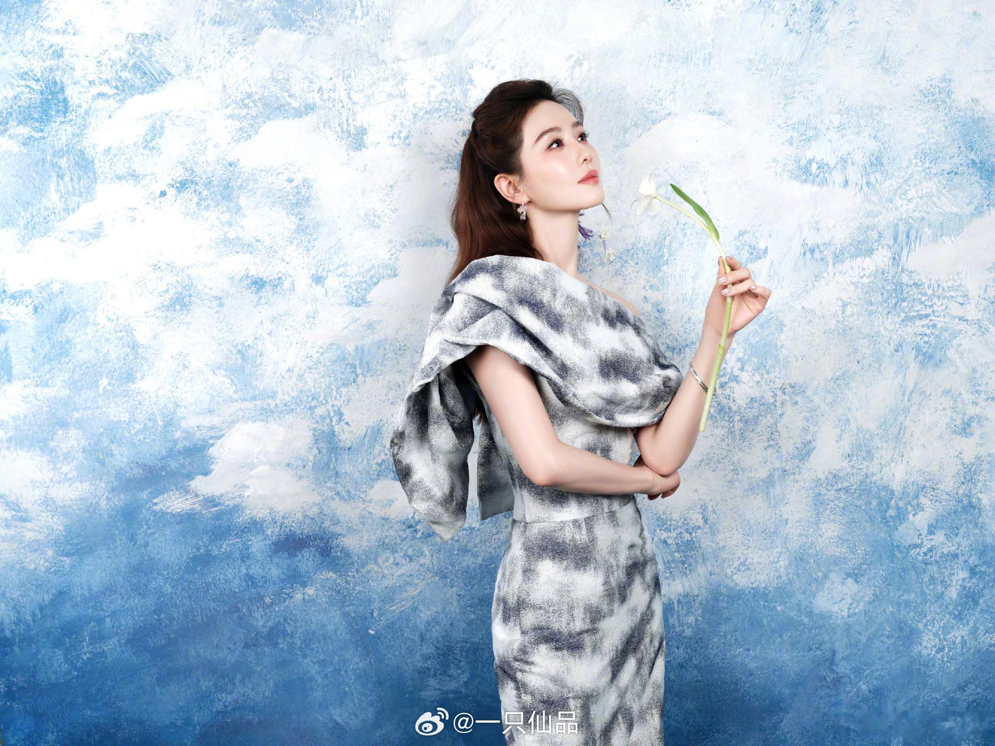 就这组图，我看谁不能爱上刘诗诗美的像一幅画，人间仙女本仙 