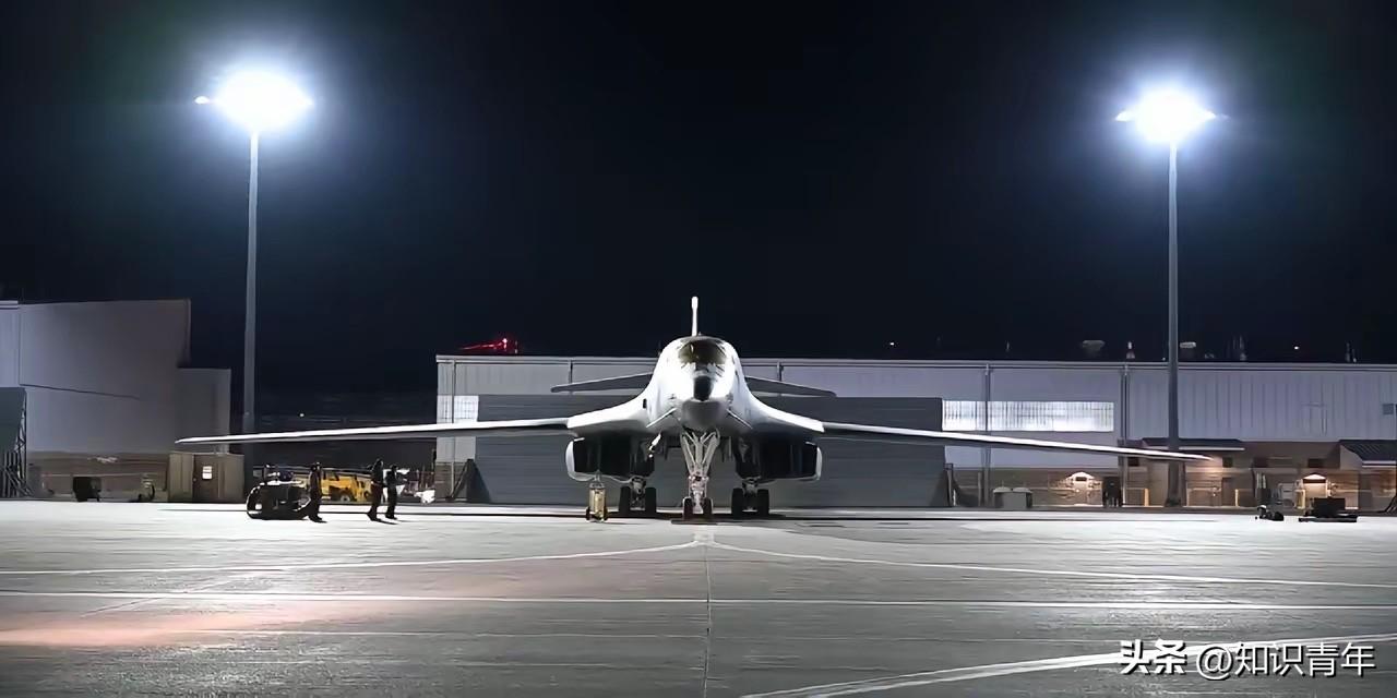 对于美国，以色列继续轰炸，斩首，刺杀伊朗高层人员，当地时间3月3日，伊朗总统佩泽