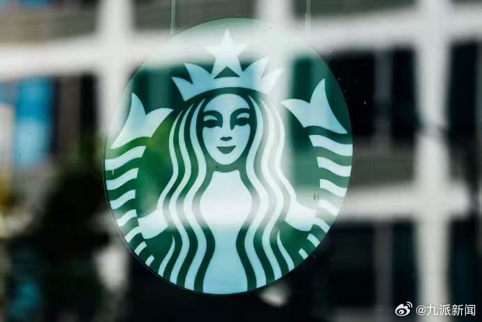 #星巴克会降价吗##卖身后的星巴克会加入价格战吗#从1999年北京国贸的第一家门