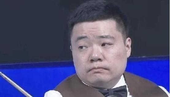 “身家数亿的丁俊晖，私生活曝光后所有人都沉默了。”37岁的他年入千万，却被拍到在