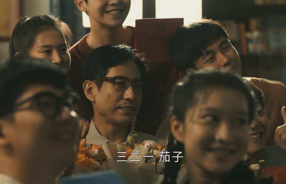 有些人的无情自私或许是刻在骨子里的，《鸣龙少年》里雷立州雷老师这一辈子没白活，他