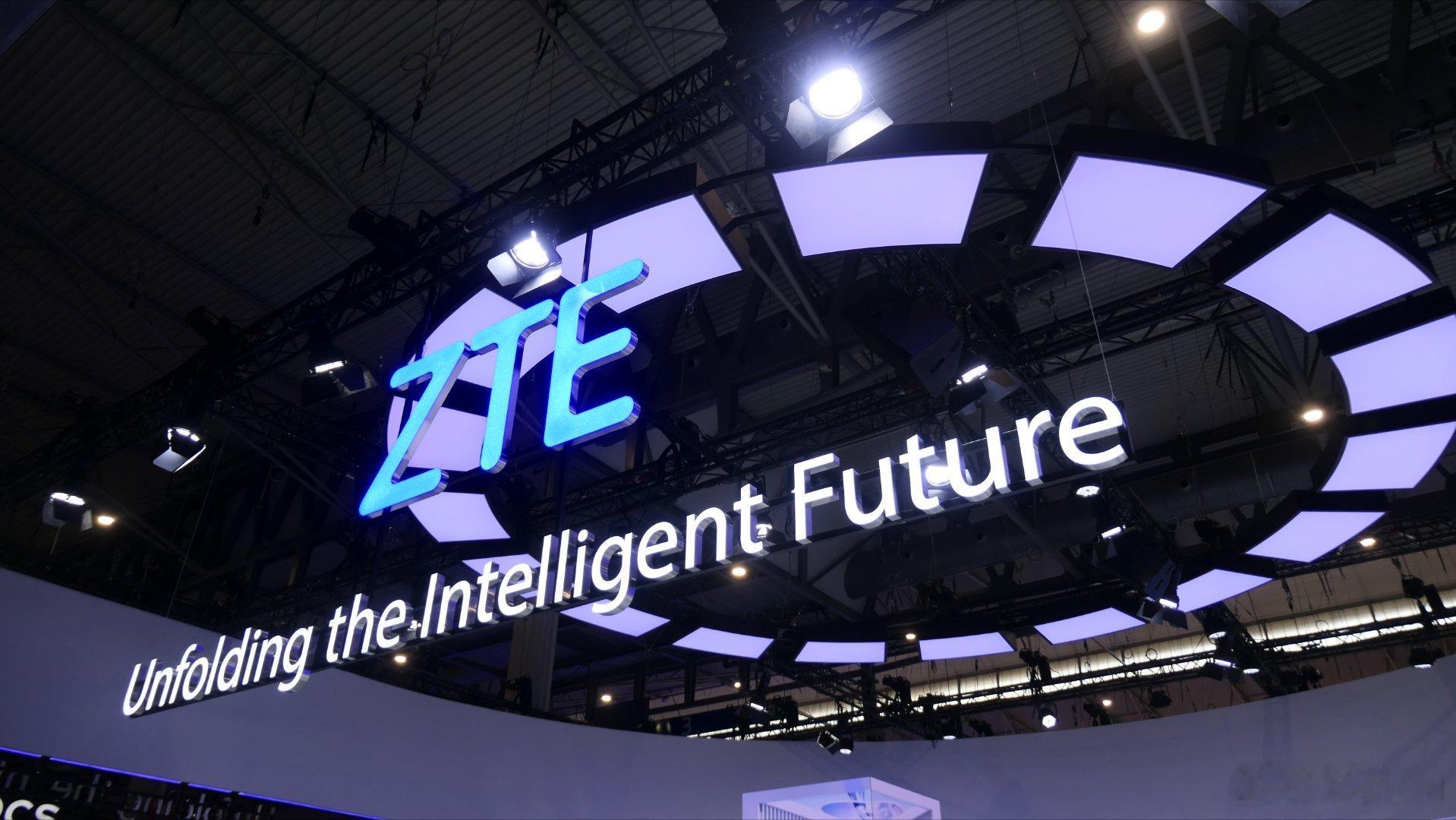 在今年的MWC2024大会上，中兴通讯又一次秀了波肌肉啊。会上中兴通过极效基础设
