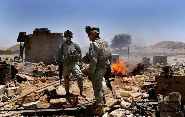 对此伊朗民众非常担心，美军是借中间停火在进行兵力部署和调整，
    尽管不排除