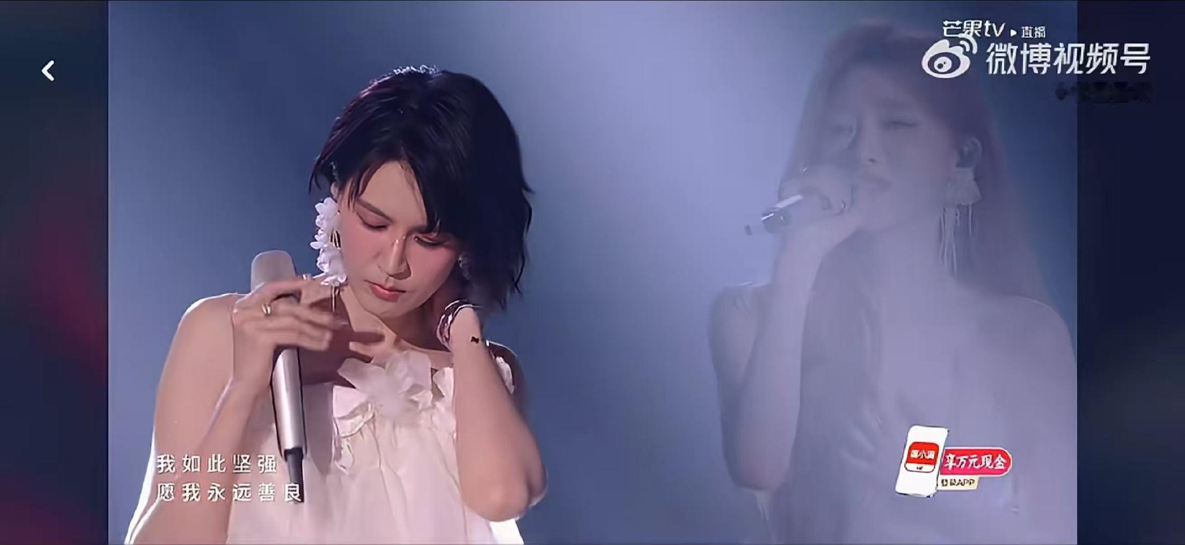 言不由衷乘风2026张月发挥超级稳定，声线干净通透，合唱适配度超高。 