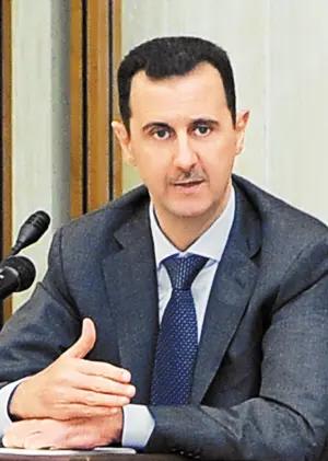 阿萨德比马杜罗好，和自己的一飞机银子，老婆孩子一起飞到俄罗斯 ，整天叼着雪茄，喝