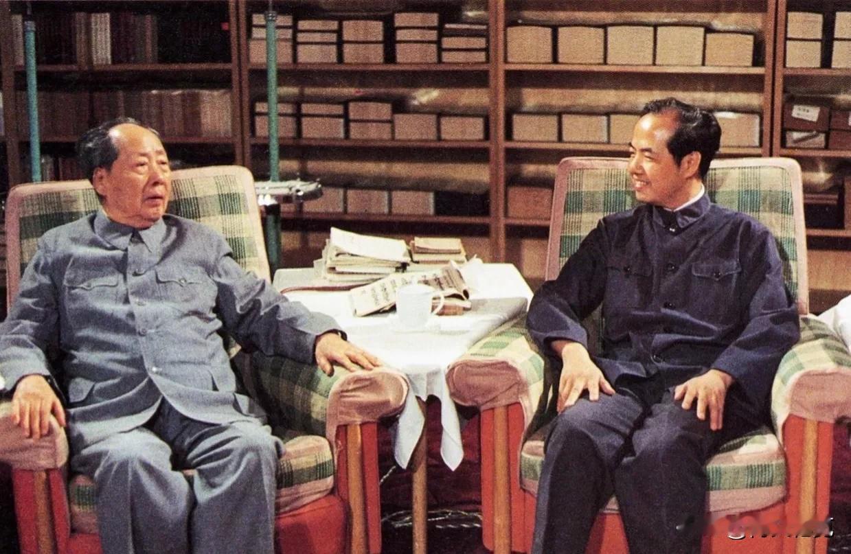 1974 年 5 月，美籍华人理论物理学家李政道和妻子秦惠䇹回国，旨在推动祖国科