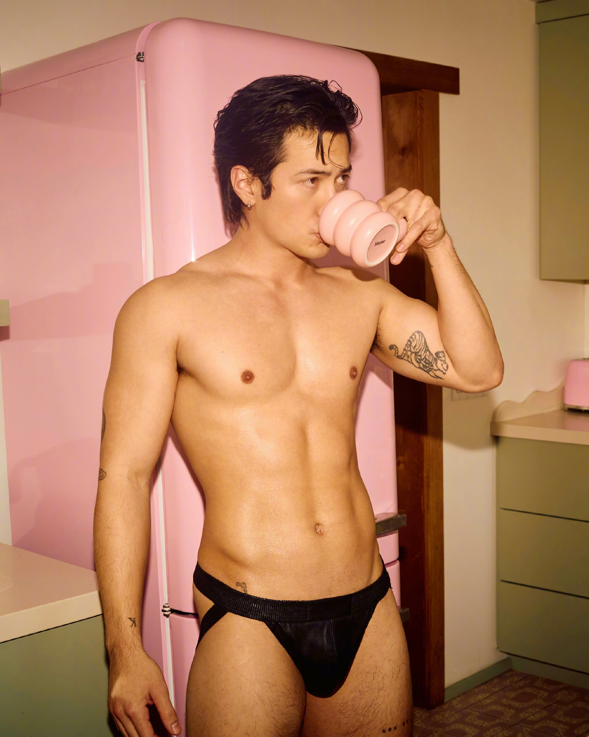 热剧《巅峰对决》男主 Hudson Williams，一组Wonderland 