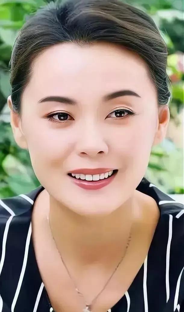 梁爱琪
剧照[玫瑰]