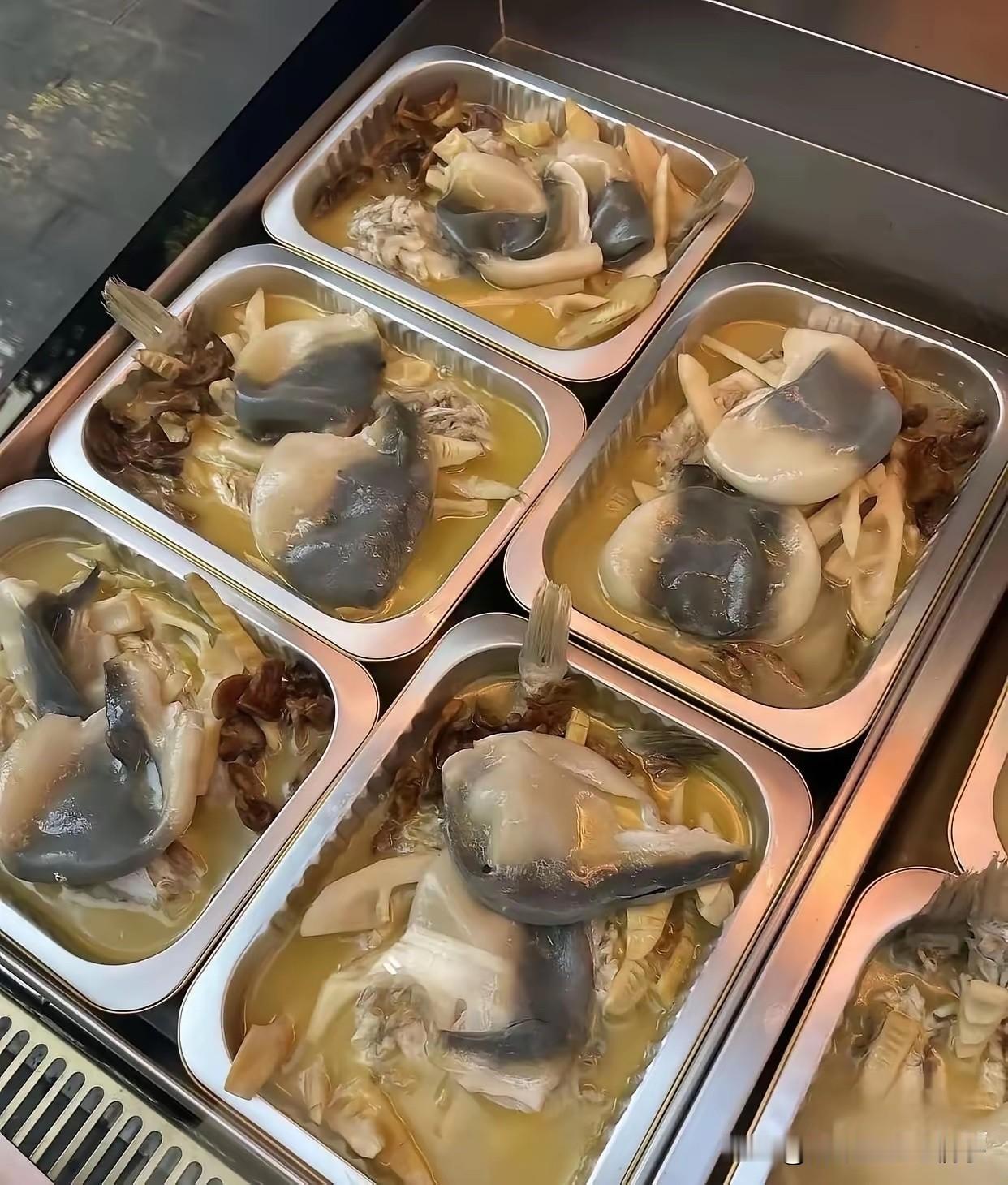 一个敢煮，一个敢吃，真是太牛了！