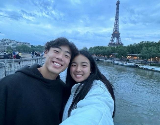 伊埃拉和黄泽林一会看着像情侣一会又澄清是好友一会亲密无间一会又取关蛮会的不过这都