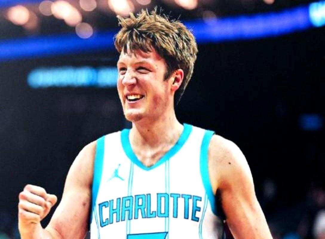 告诉你个反常识的事实：全联盟最让人上头的球队，是黄蜂。
不是勇士，不是湖人。
是