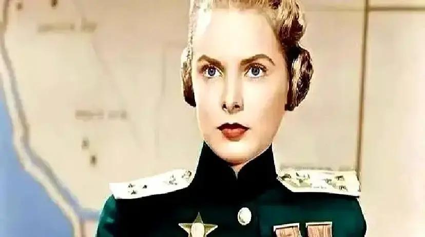 果不其然。
 
苏联在战后突然宣布了多项人口与重建安排。
 
2700万人的损失