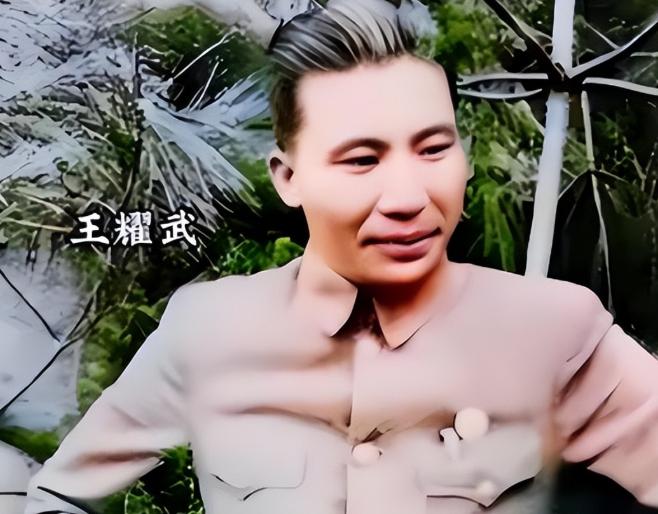 王耀武被优待的真正原因揭秘：除了拒绝杀害俘虏。
 
1948年9月，济南战役打到