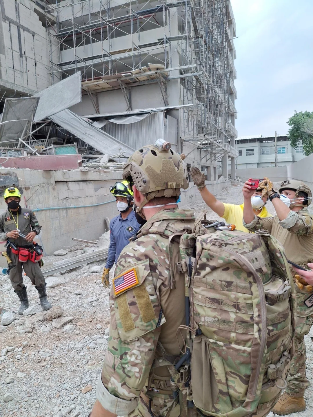 参与泰国地震灾区救援美国空军PJ（加新图）