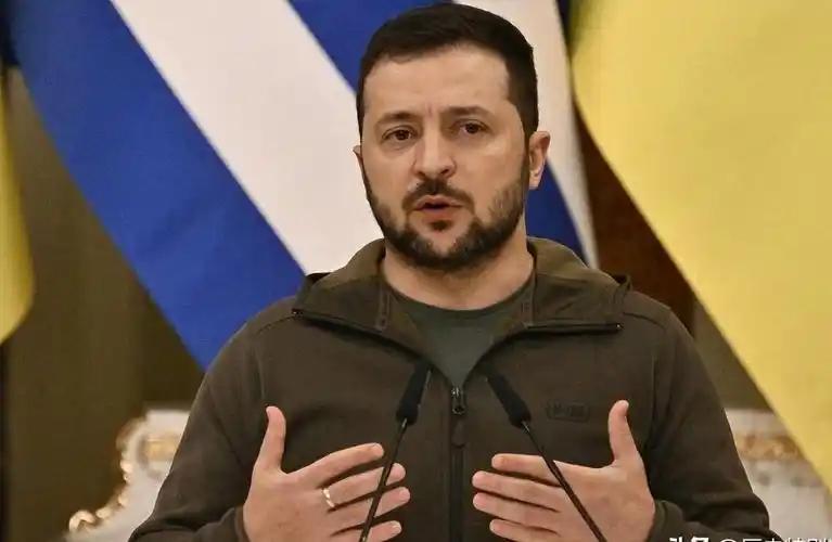 暗战封神！乌情报部门凭“小快灵”战术，宣称击中俄军三艘军舰


4月17日夜间至