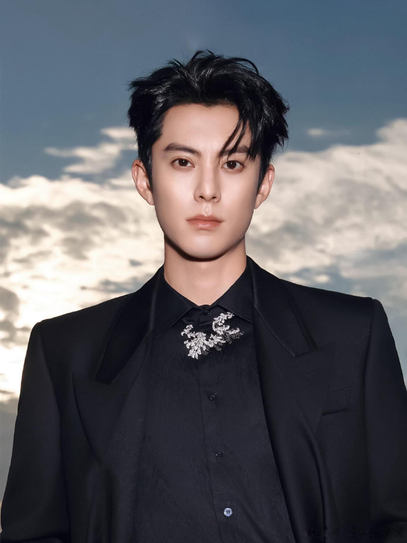 王鹤棣也没逃过上18楼好奇心被彻底勾住！18 楼消失事件疑点重重，诡异氛围贯穿全