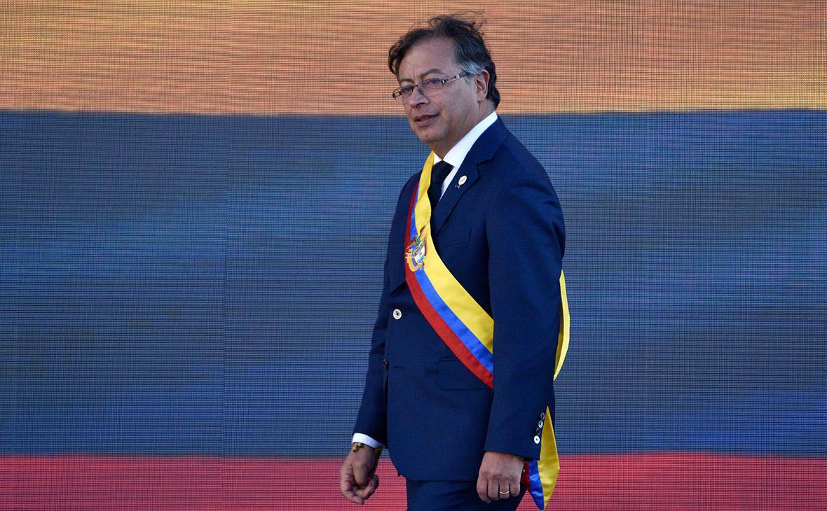 哥伦比亚总统佩特罗最近向美国发出警告：

“你们搞制裁、搞威胁，跟当年西班牙殖民