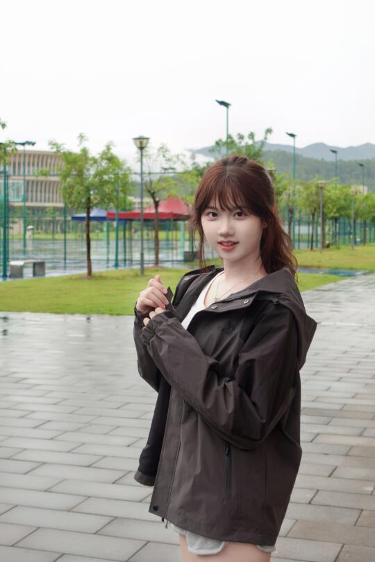 女大学生|青春的雨季