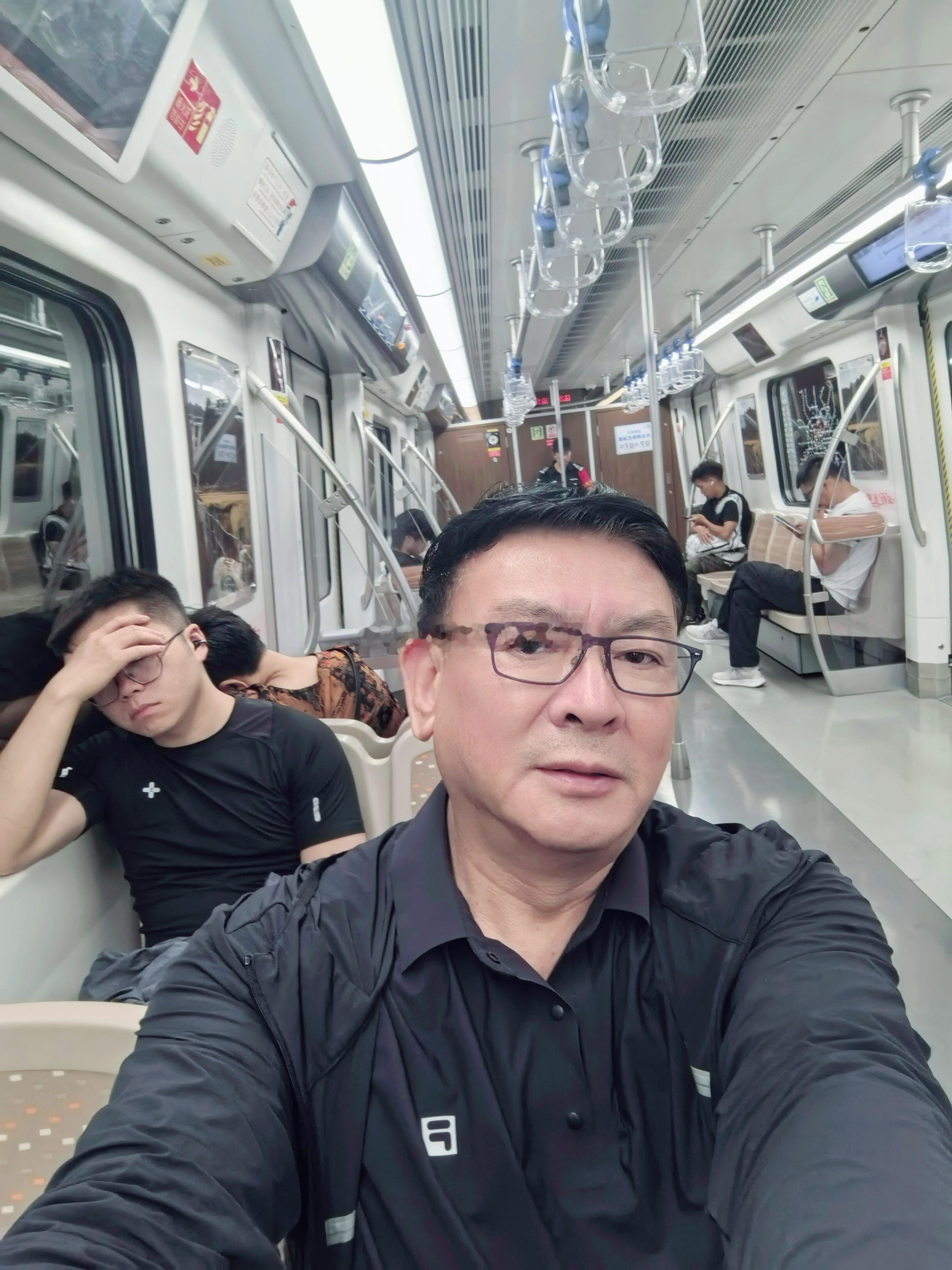地铁🚇 