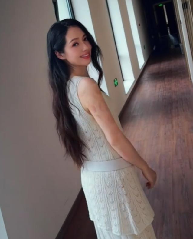 “你们最好永远误解我”郭碧婷在微博上甩出一句话，直接把网友整不会了。全网火速开写