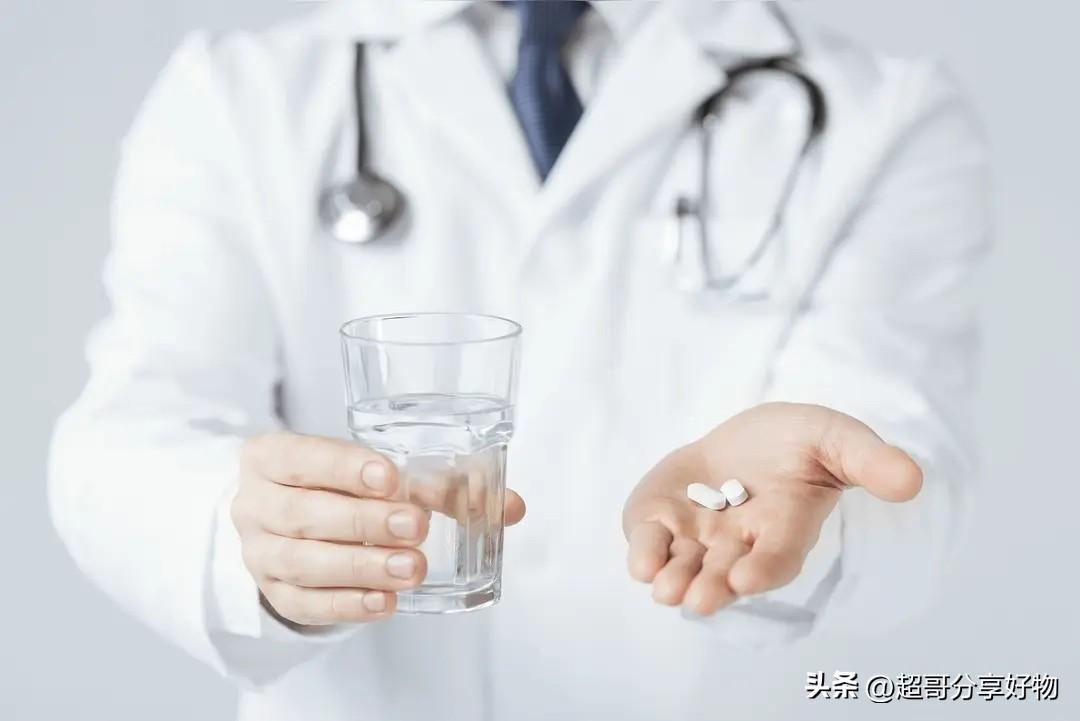 很多人以为，吃上降压药、降脂药就等于上了保险，实则大错特错。脑梗的根源是血管长期