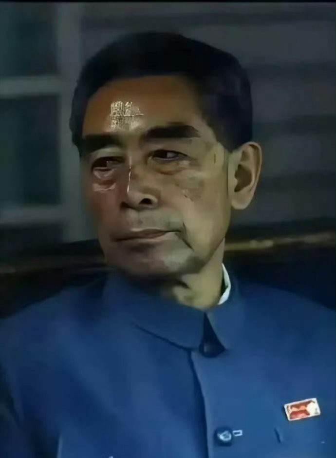 周恩来总理   请您停留三秒，向伟大周总理献上一朵鲜花  