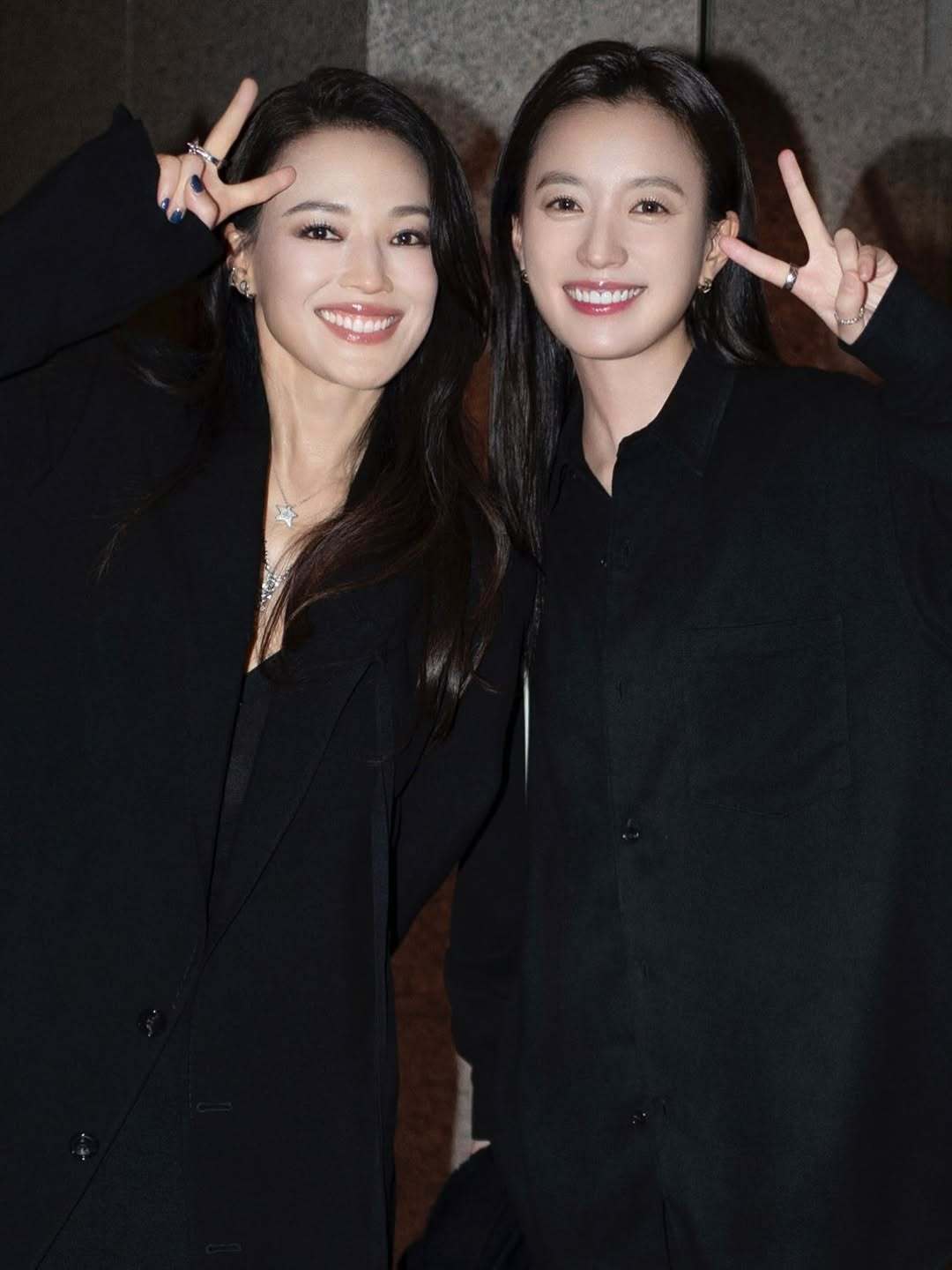 舒淇晒出和韩孝周合照🤳✌️ ​​​