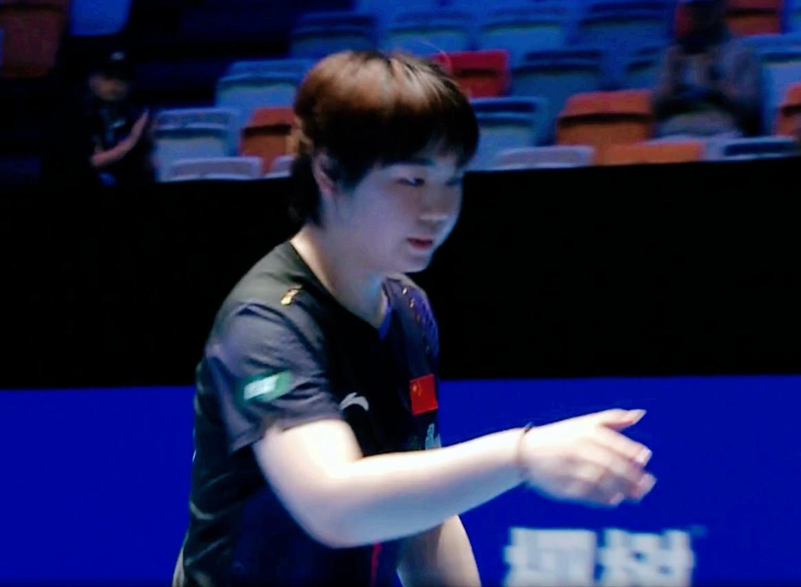 我去！蒯曼打的这么快，
我还在看孙颖莎和陈熠呢，
一转眼，蒯曼4:1送到走了长崎