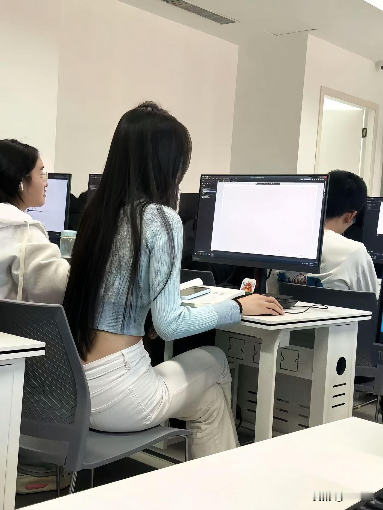 牛马已上班