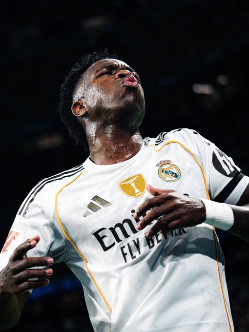 皇马赛后安慰维尼修斯 皇马队在对阵莱万特的比赛后安慰了维尼修斯，他们让他明白了自