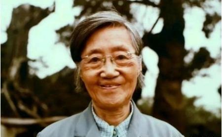 1961年，北大才女王承书抛弃丈夫和孩子，直到多年后，她顶着满头银发回到家乡，子