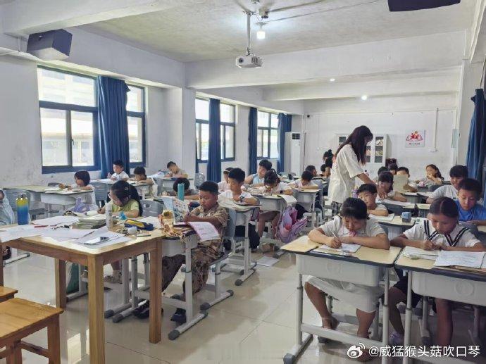 台州厂区花式接住暑期神兽台州厂区暑托班接住职工带娃焦虑企业开设暑期托管课堂，贴心