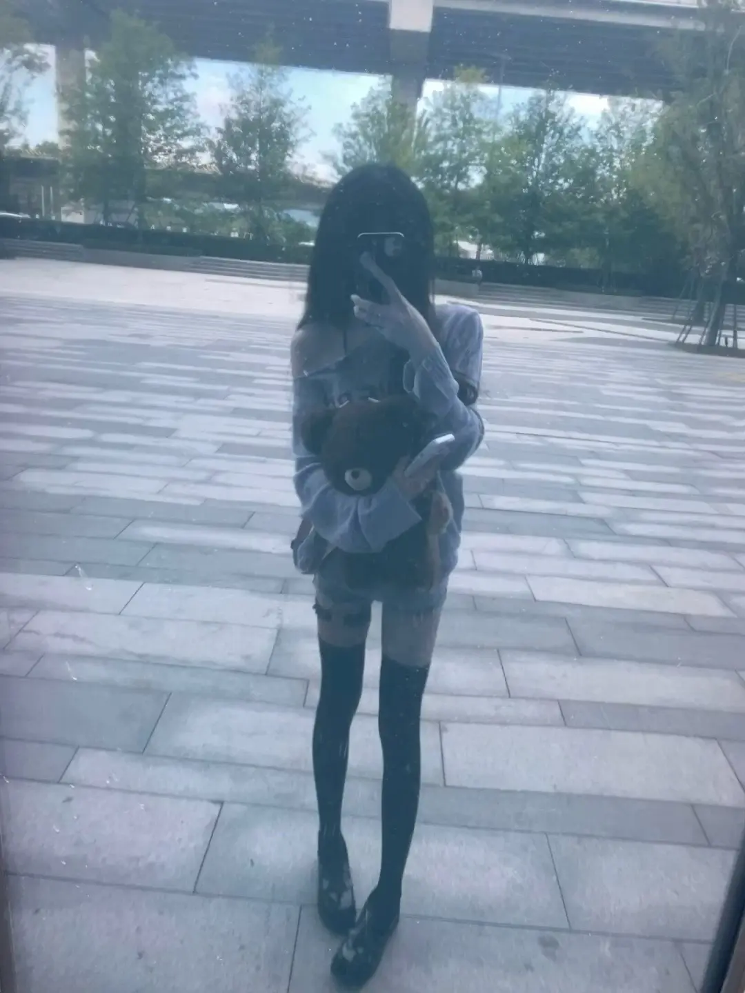 要是我再漂亮一点 再瘦一点 再可爱一点就好了..