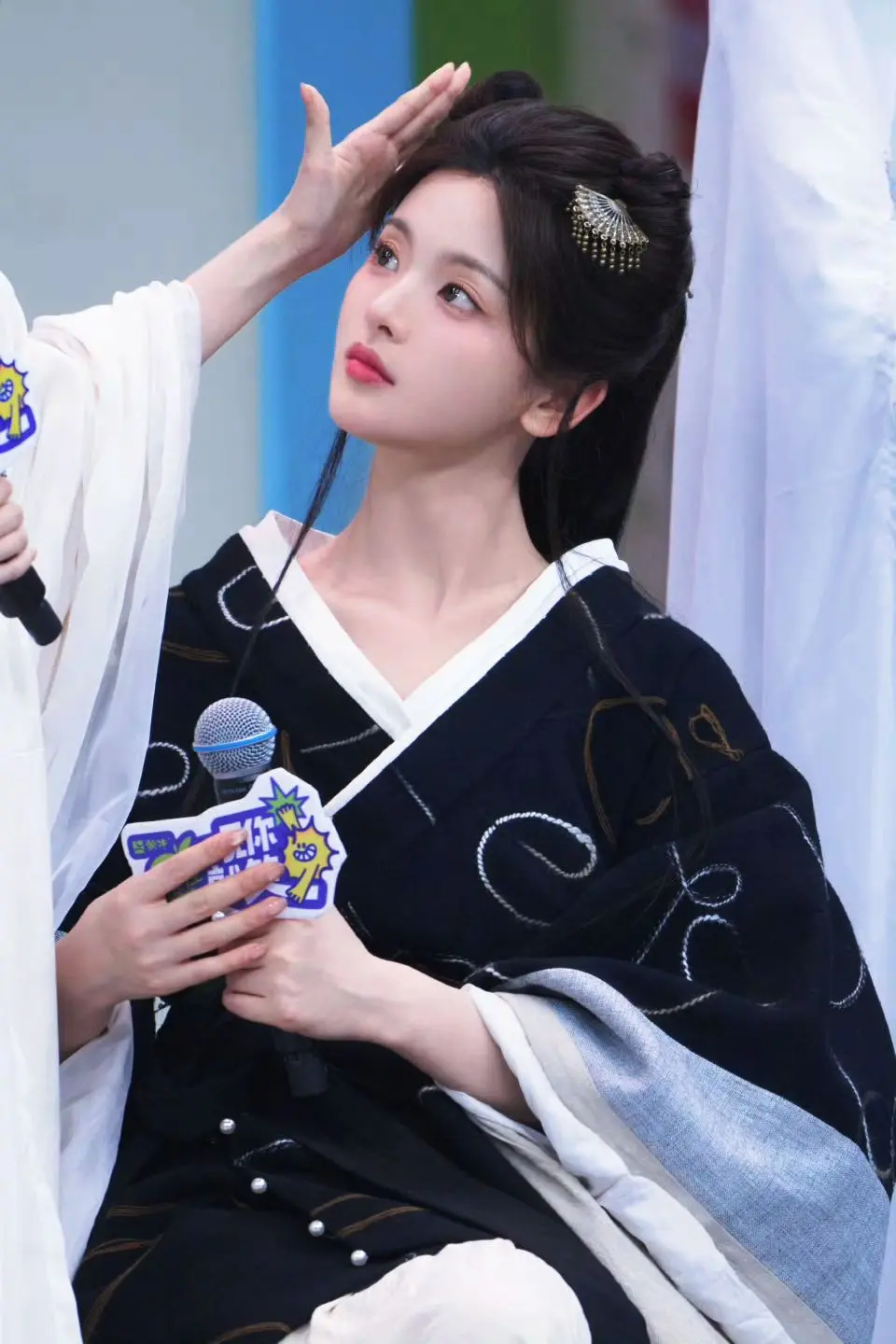 小巧玲珑。