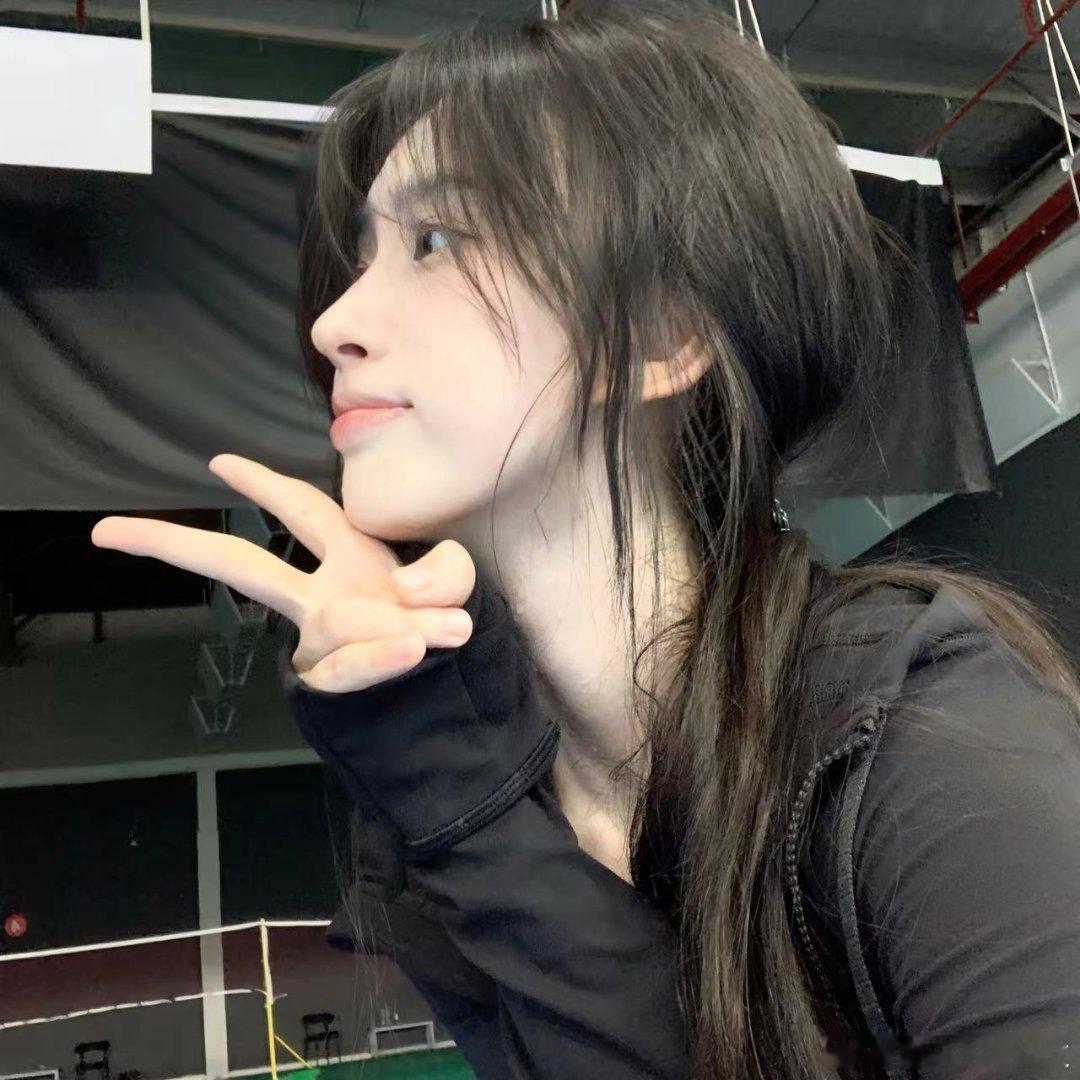 #女生头像[超话]#𝚂𝚑𝚊𝚛𝚎·今日份头像՞•･•՞快乐多一点🐾 ​