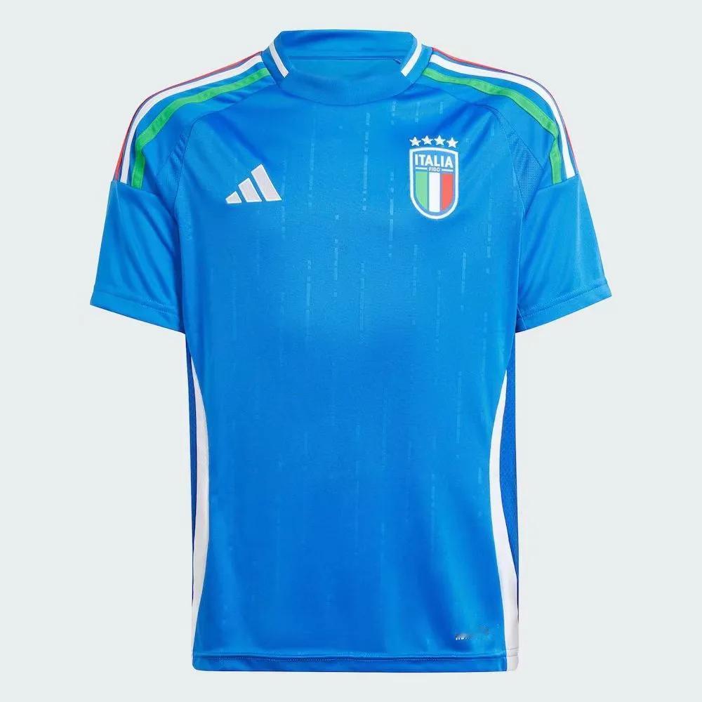 🇮🇹意大利足球🇮🇹
欧洲杯的球衣，怎么看都像2010年世界杯的影子，突然