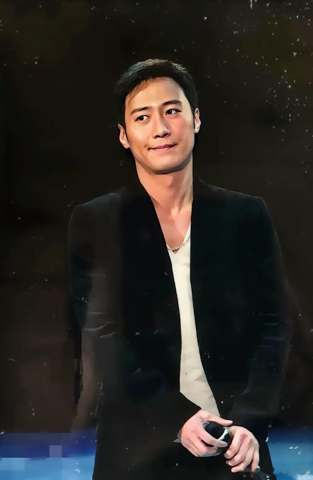 没有美颜的真实面孔黎明真的是太帅了这颜值在四大天王里能排第几？ ​​​