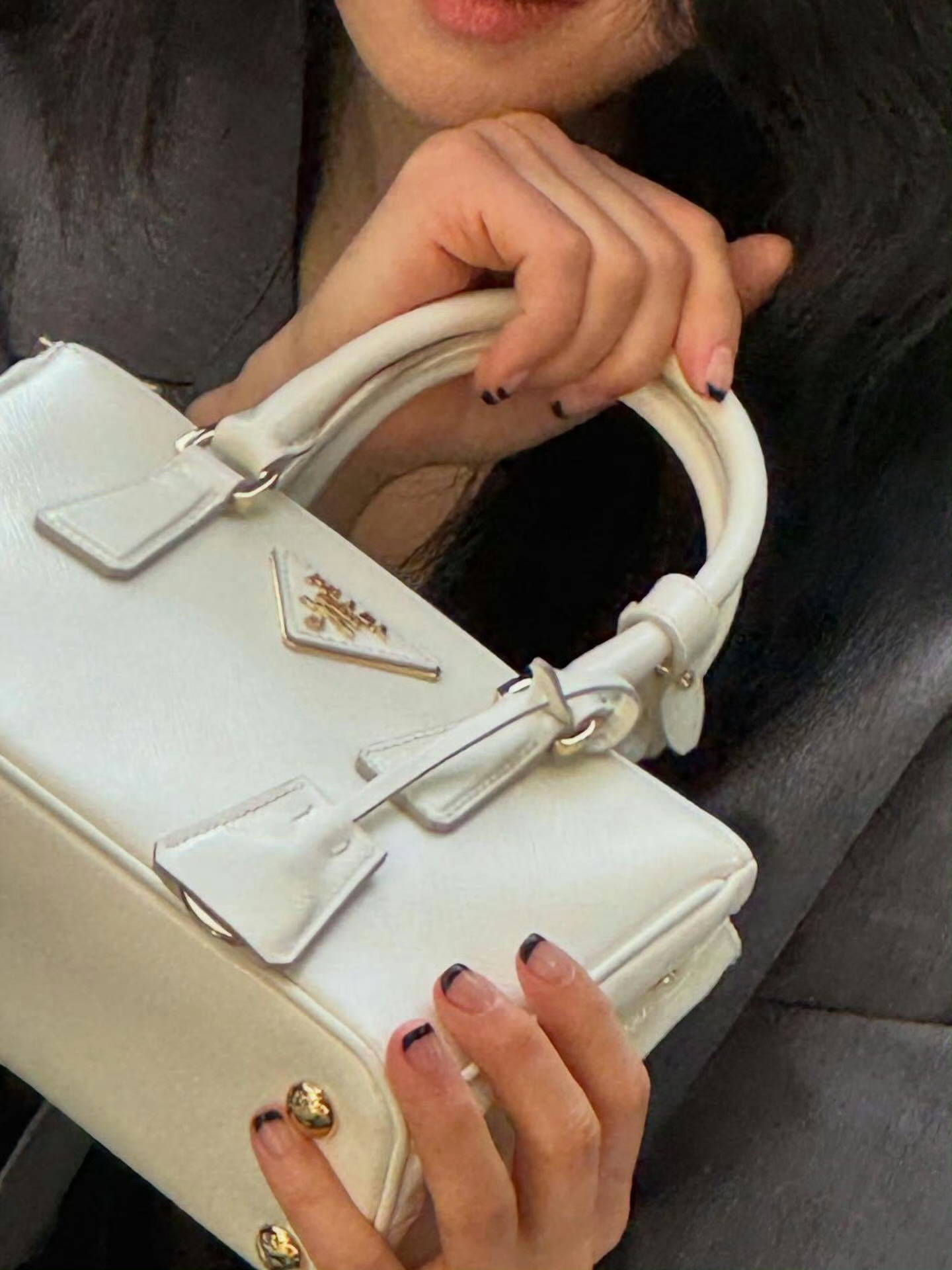 金泰梨 × PRADA 🍐 米兰时装周时装周