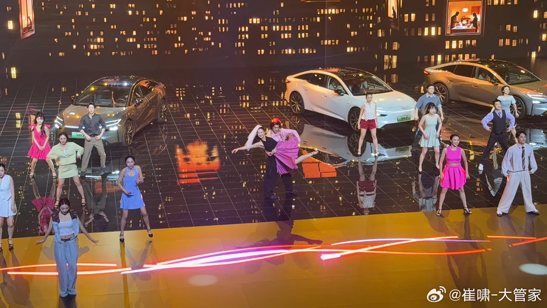 下午到现场比较早，听里面铂智7发布会彩排的音乐就感觉特别熟悉，结果正式发布时配合